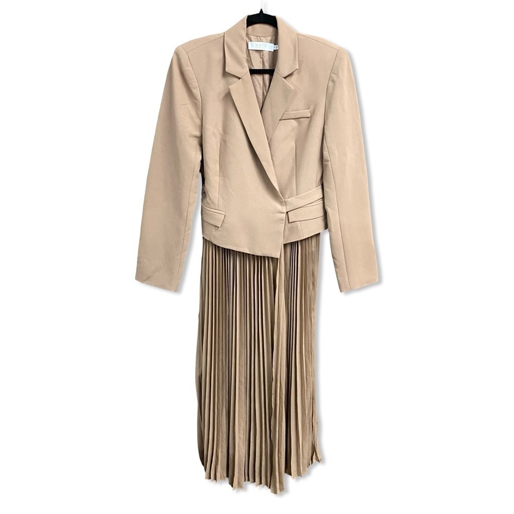 ASTR The Label Sekani Dress Camel Tan Midi Pleated Skirt jacket Revolve M - Picture 5 of 10